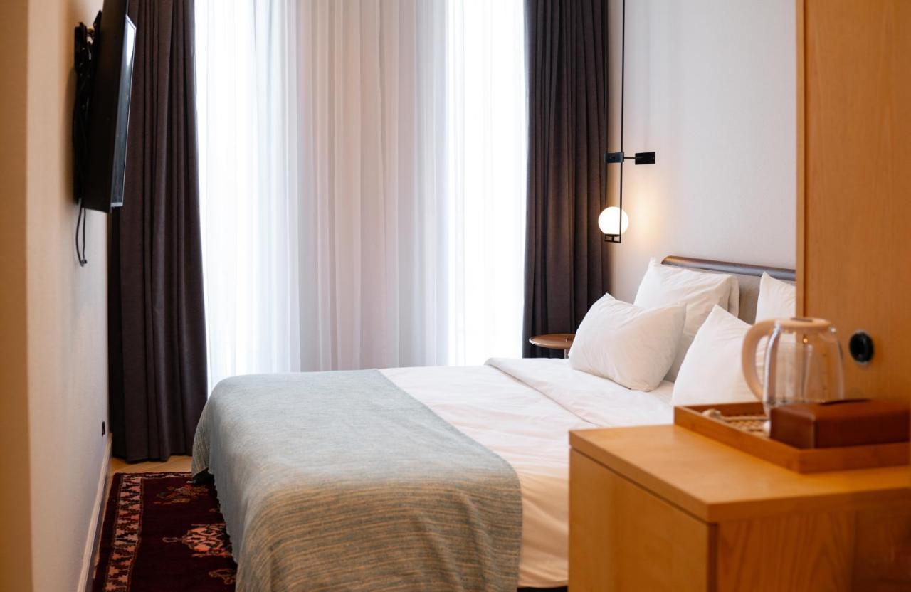 Pana Boutique Hotel Shymkent Bagian luar foto