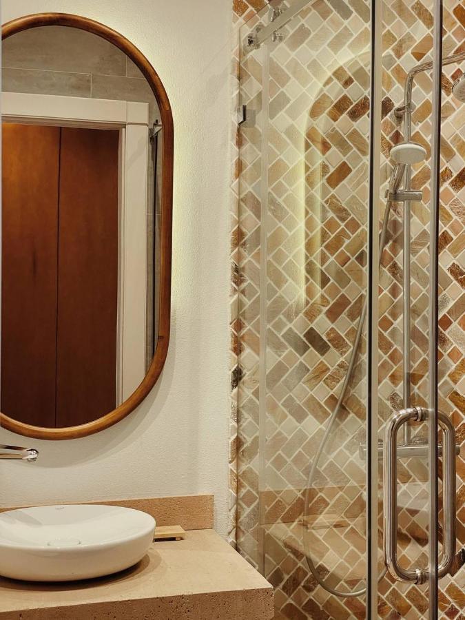 Pana Boutique Hotel Shymkent Bagian luar foto