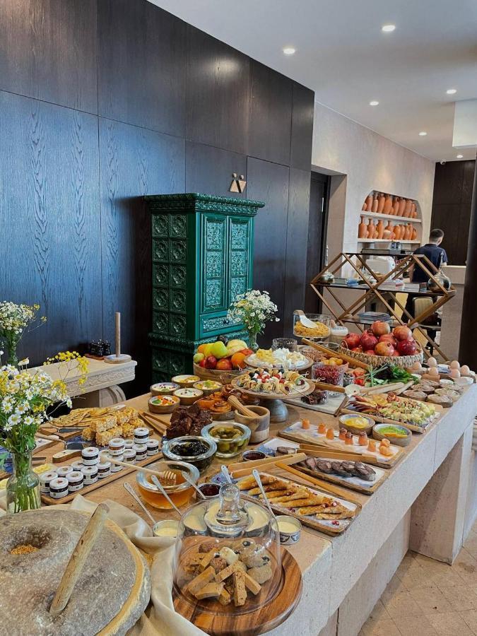 Pana Boutique Hotel Shymkent Bagian luar foto