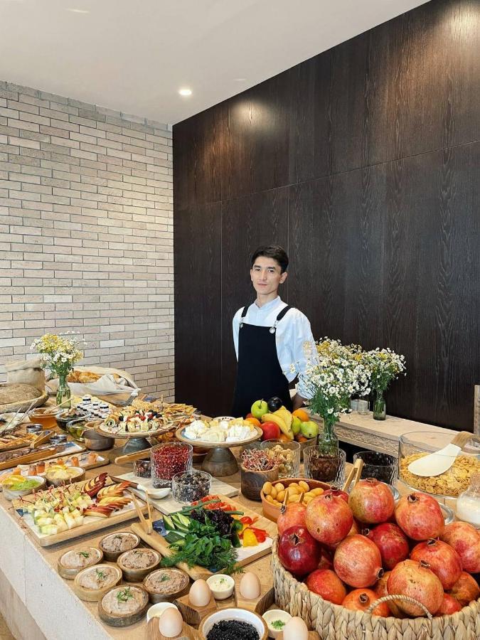 Pana Boutique Hotel Shymkent Bagian luar foto