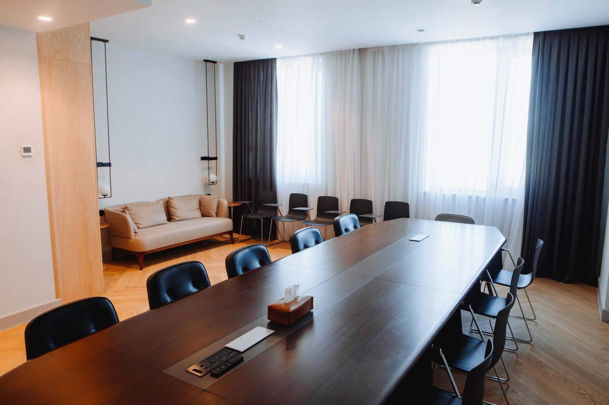 Pana Boutique Hotel Shymkent Bagian luar foto