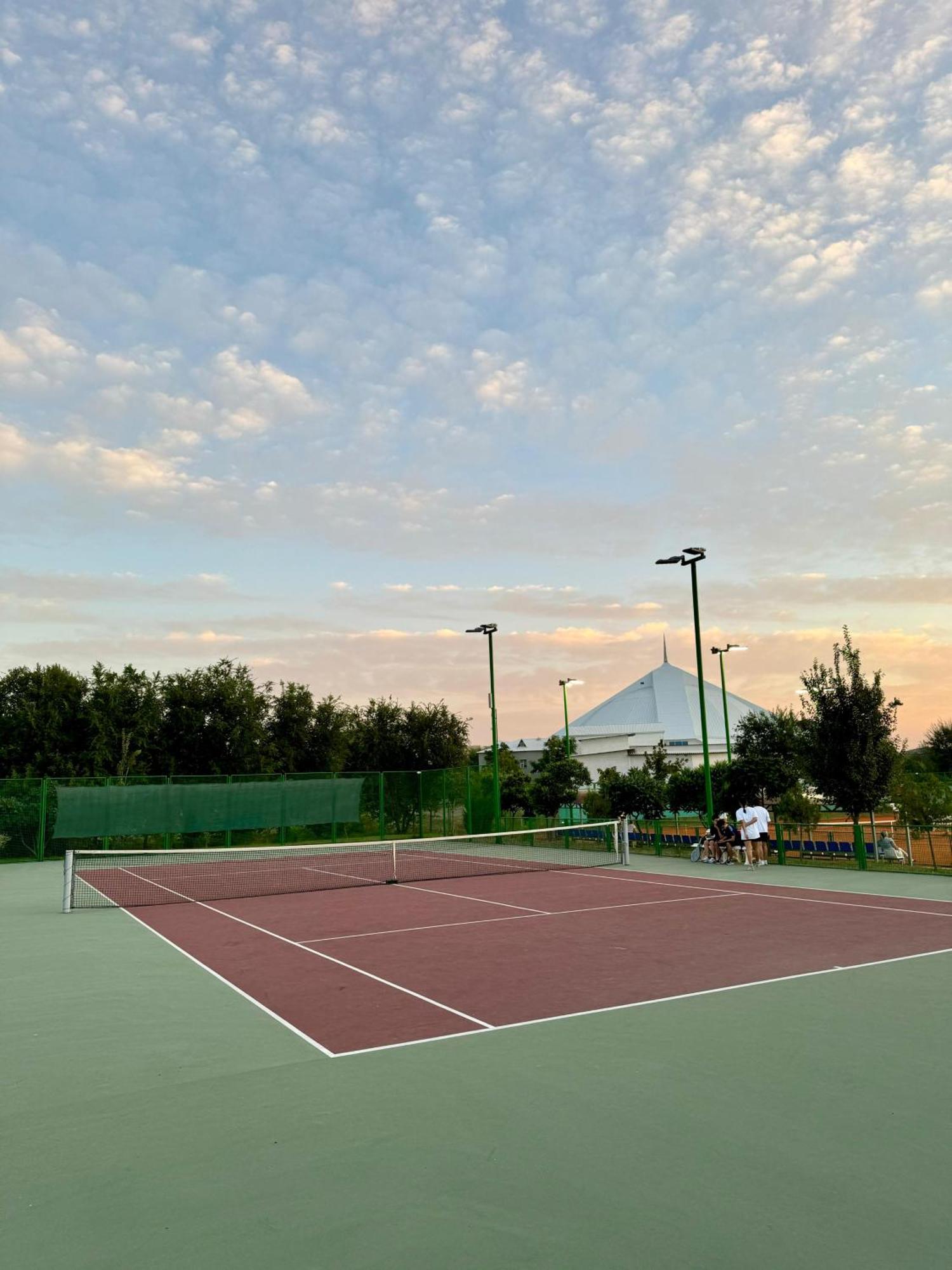 Pana Boutique Hotel Shymkent Bagian luar foto